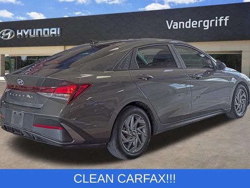 Used 2024 Hyundai Elantra SEL FWD image 3