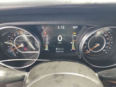 Used 2021 Jeep Gladiator Overland AWD/4WD image 14