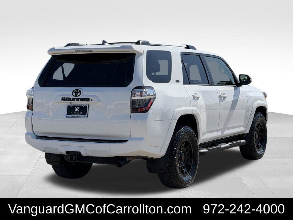 Used 2024 Toyota 4Runner SR5 Premium w/ Moonroof Package AWD/4WD image 10