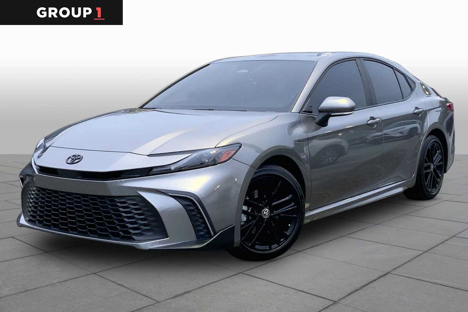 Used 2026 Toyota Camry SE FWD image 1