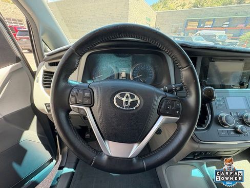 Used 2015 Toyota Sienna XLE w/ XLE Navigation Package FWD image 2