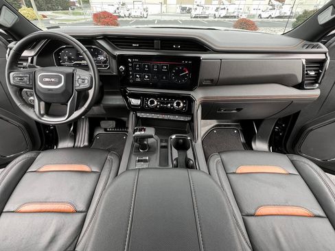 Used 2025 GMC Sierra 1500 AT4 w/ AT4 Preferred Package image 4