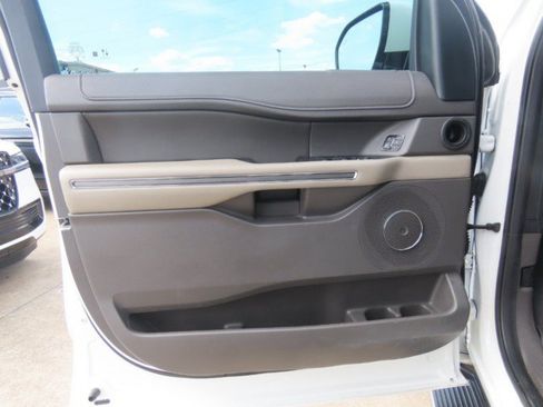 Used 2021 Ford Expedition Max XLT RWD image 21