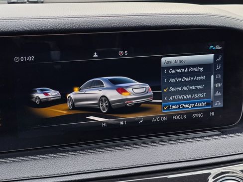 Used 2020 Mercedes-Benz S 560 4MATIC Sedan image 43