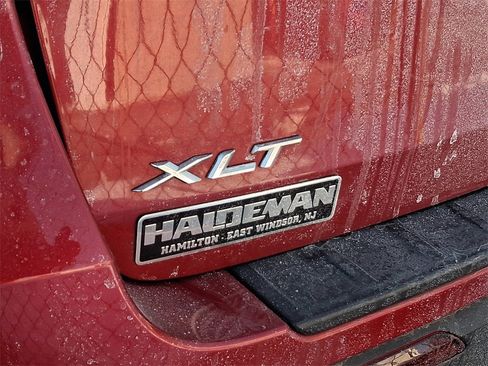 Used 2023 Ford Explorer XLT w/ Equipment Group 202A image 8