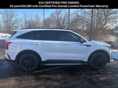 Certified 2022 Kia Sorento SX image 11