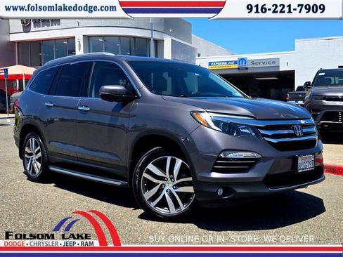 Used 2017 Honda Pilot Elite image 1