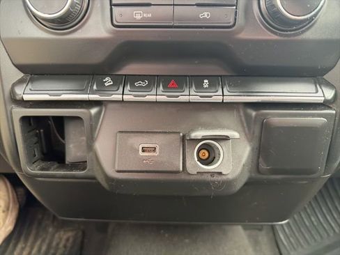 Used 2019 Chevrolet Silverado 1500 Custom Trail Boss image 23