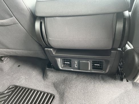 Used 2022 Chevrolet Silverado 1500 LT AWD/4WD image 15