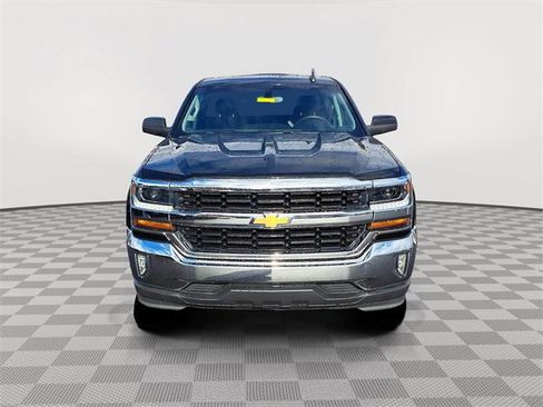 Used 2018 Chevrolet Silverado 1500 LT w/ All Star Edition image 8
