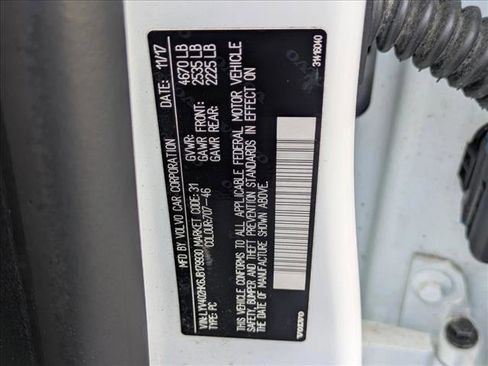 Used 2018 Volvo S60 T5 Inscription image 15