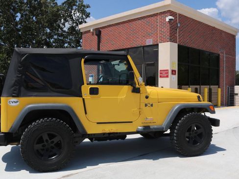 Used 2004 Jeep Wrangler X w/ Convenience Group AWD/4WD image 82