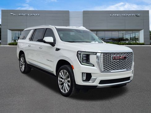 Used 2023 GMC Yukon XL Denali w/ Denali Reserve Package image 2