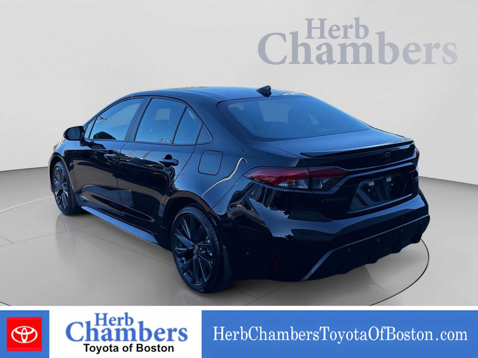 Used 2026 Toyota Corolla XSE FWD image 3