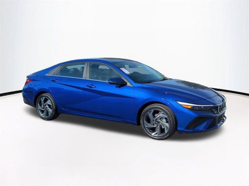 New 2026 Hyundai Elantra Limited image 2