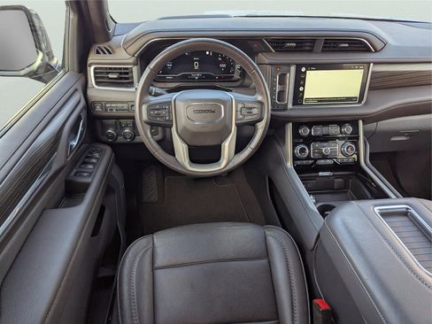 Used 2022 GMC Yukon Denali image 18