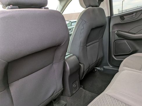 Used 2022 Ford Escape SE image 25