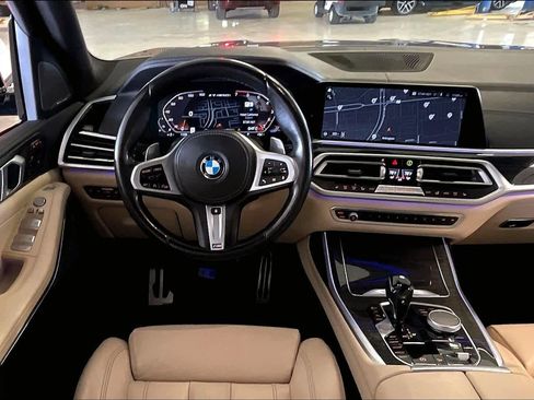 Used 2022 BMW X7 M50i w/ Cold Weather Package image 5