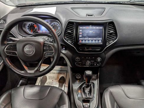 Used 2019 Jeep Cherokee Limited image 17