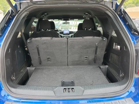 Certified 2020 Ford Explorer XLT w/ Comfort Package AWD/4WD image 10