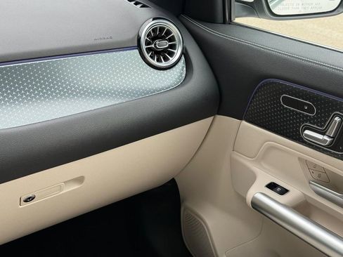 Used 2024 Mercedes-Benz GLA 250 4MATIC image 14