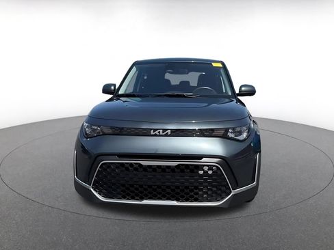 Used 2025 Kia Soul LX w/ LX Technology Package FWD image 4
