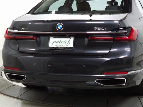 Used 2020 BMW 750i xDrive image 12