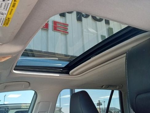 Used 2021 Toyota RAV4 XLE Premium AWD/4WD image 3