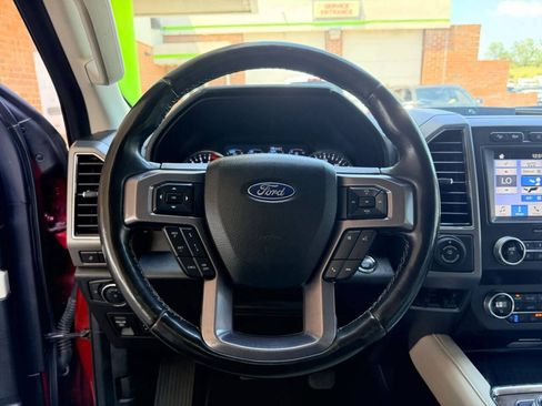 Used 2019 Ford Expedition Max Platinum AWD/4WD image 18