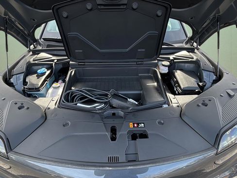 Certified 2023 Genesis GV60 Advanced image 12