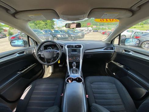 Used 2016 Ford Fusion SE FWD image 17