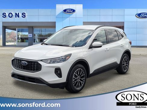 Certified 2023 Ford Escape SE FWD image 1