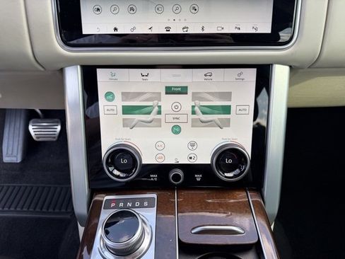 Used 2022 Land Rover Range Rover Westminster Edition image 17