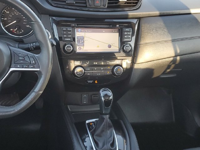 Used 2017 Nissan Rogue SL AWD/4WD image 14