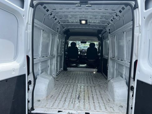 Used 2025 RAM ProMaster 2500 w/ Convenience Group FWD image 6