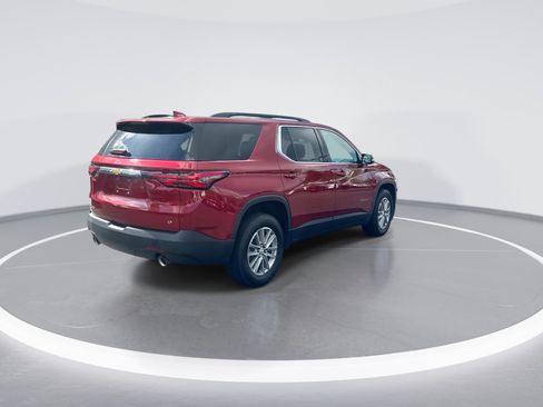 Used 2022 Chevrolet Traverse LT FWD image 9