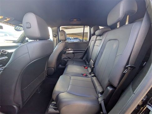 Used 2025 Mercedes-Benz GLB 250 image 11
