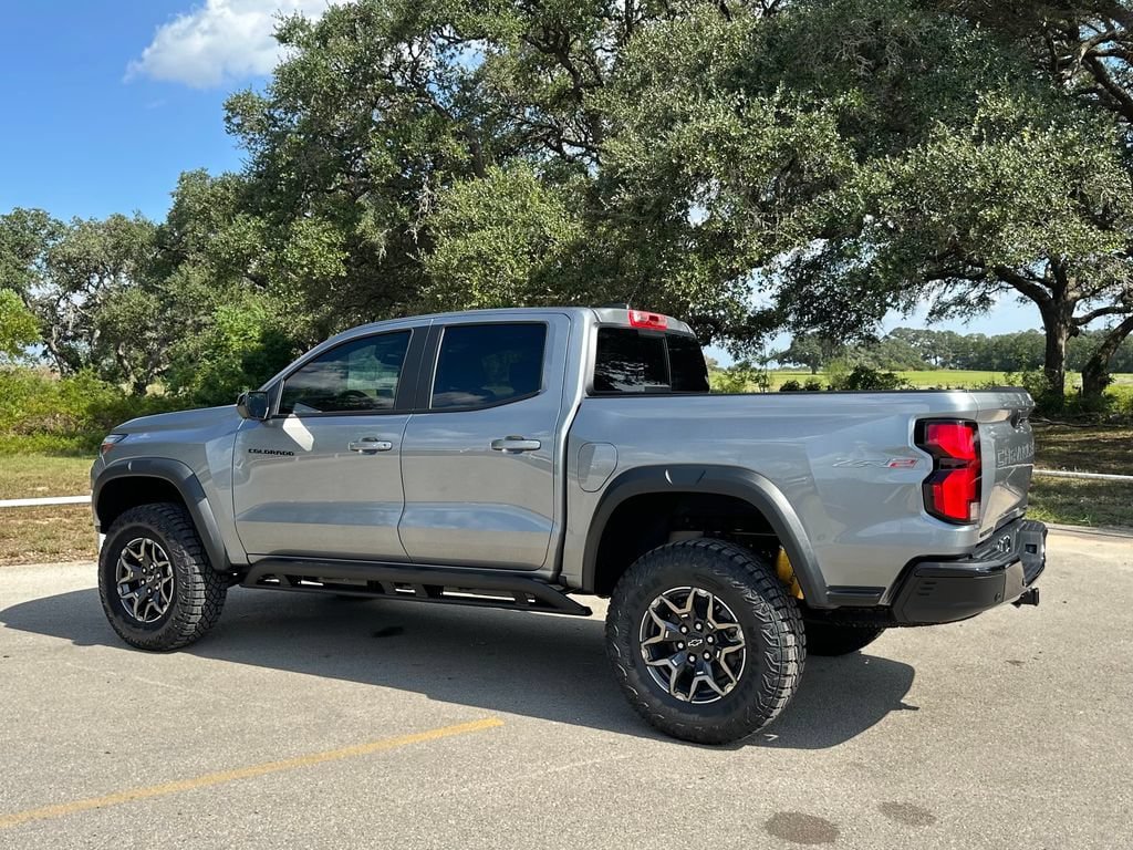 New 2026 Chevrolet Colorado ZR2 w/ Technology Package AWD/4WD image 7