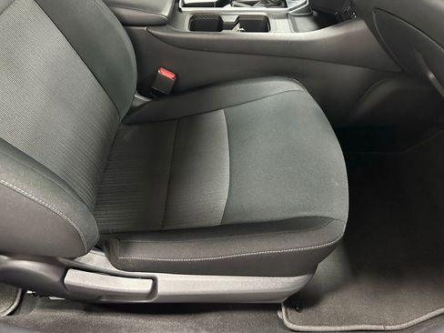 Used 2025 Nissan Sentra SV image 54