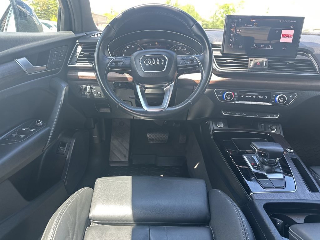 Used 2023 Audi Q5 2.0T Premium w/ Convenience Package AWD/4WD image 21