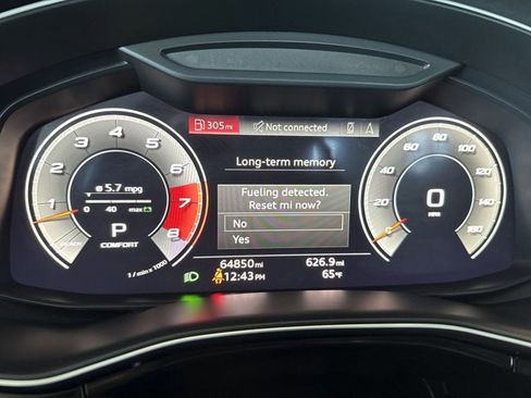 Used 2021 Audi Q8 Prestige w/ Prestige Package image 13