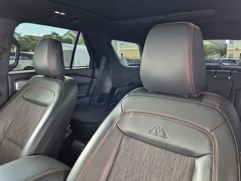 Used 2023 Ford Explorer Timberline w/ Timberline Technology Package AWD/4WD image 13