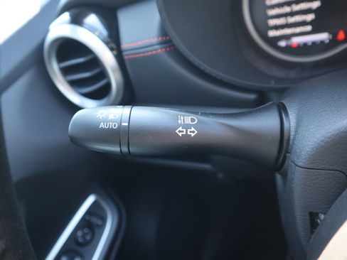 New 2025 Nissan Versa SR w/ Trunk Package image 21