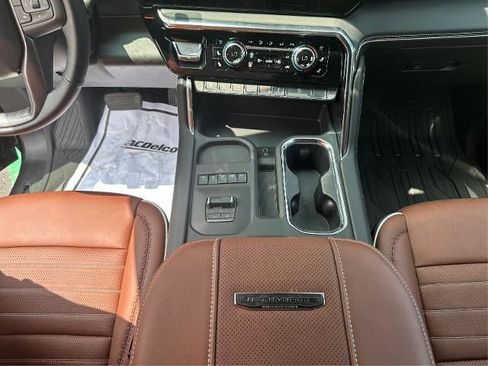 New 2025 GMC Sierra 2500 Denali Ultimate w/ Snow Plow Prep/Camper Package image 27