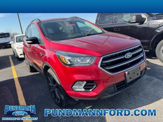 Used 2017 Ford Escape Titanium video 1
