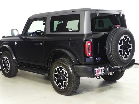 Used 2023 Ford Bronco Outer Banks image 9