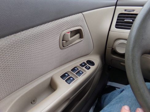 Used 2009 Kia Rio LX w/ PWR Pkg image 8