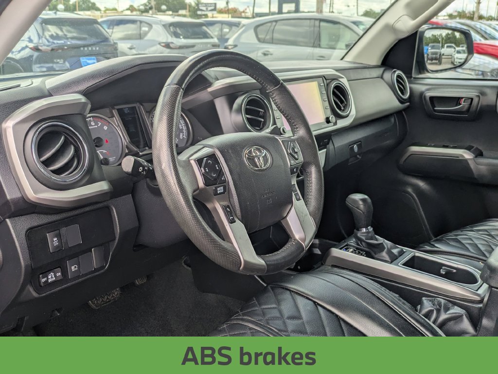 Used 2022 Toyota Tacoma SR5 w/ Technology Package RWD image 31