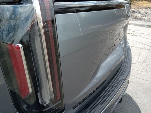 Used 2021 Cadillac Escalade Sport w/ Driver Assist Tech Package image 8