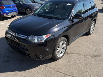 Used 2014 Mitsubishi Outlander SE
